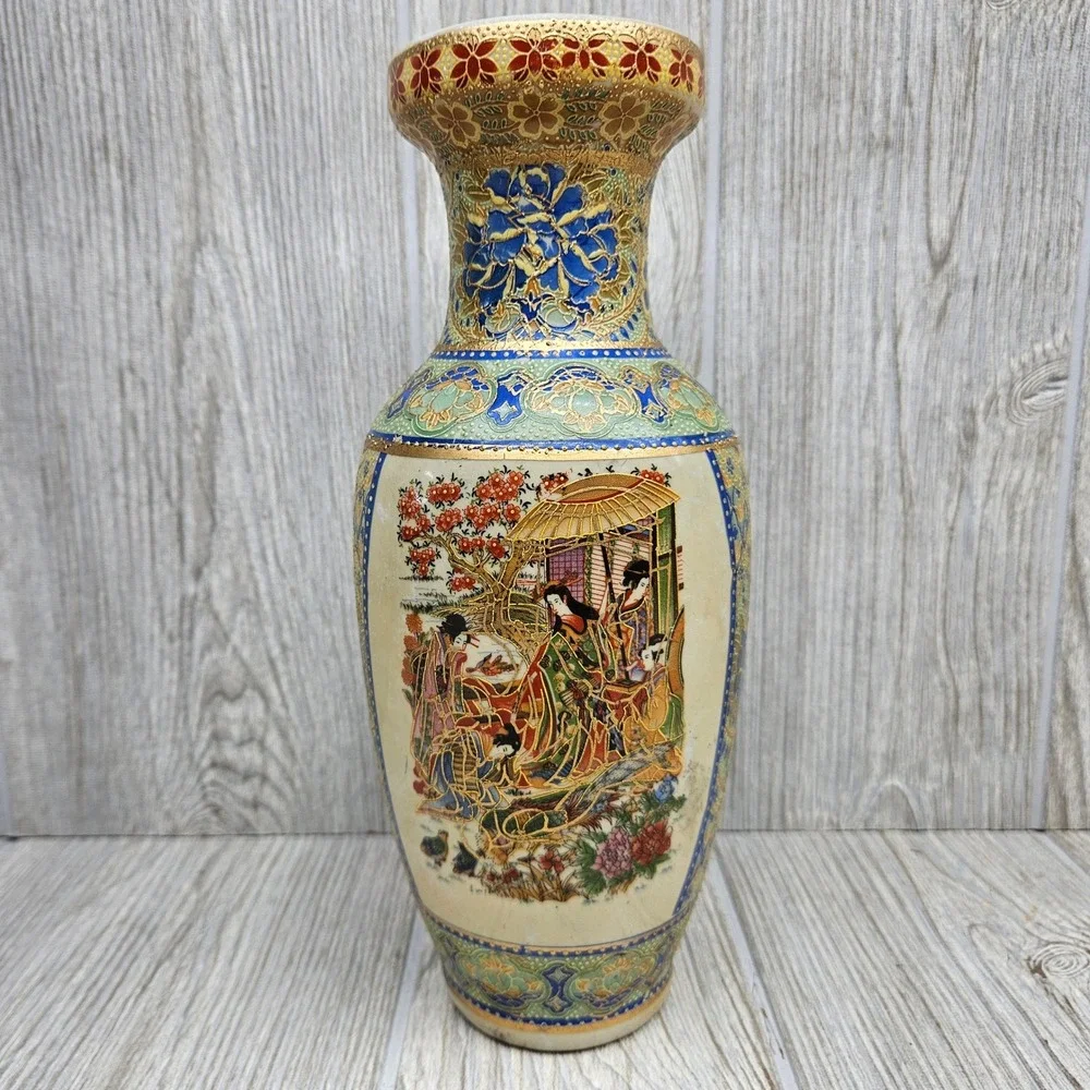 Vintage Satsuma Style Porcelain‎ Vase Moriage Gold Gilt Hand Painted Figures